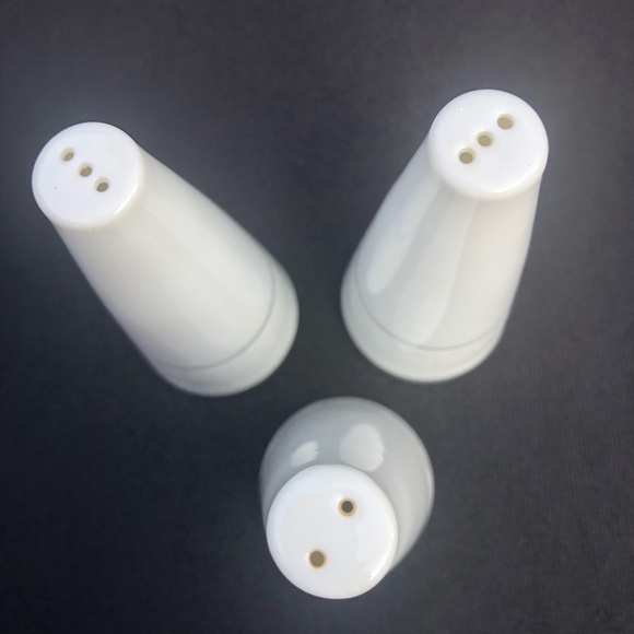 MCM Brocade Salt & Pepper Shakers by Style House - 2 salts 1 pepper - Japan - Picture 5 of 9